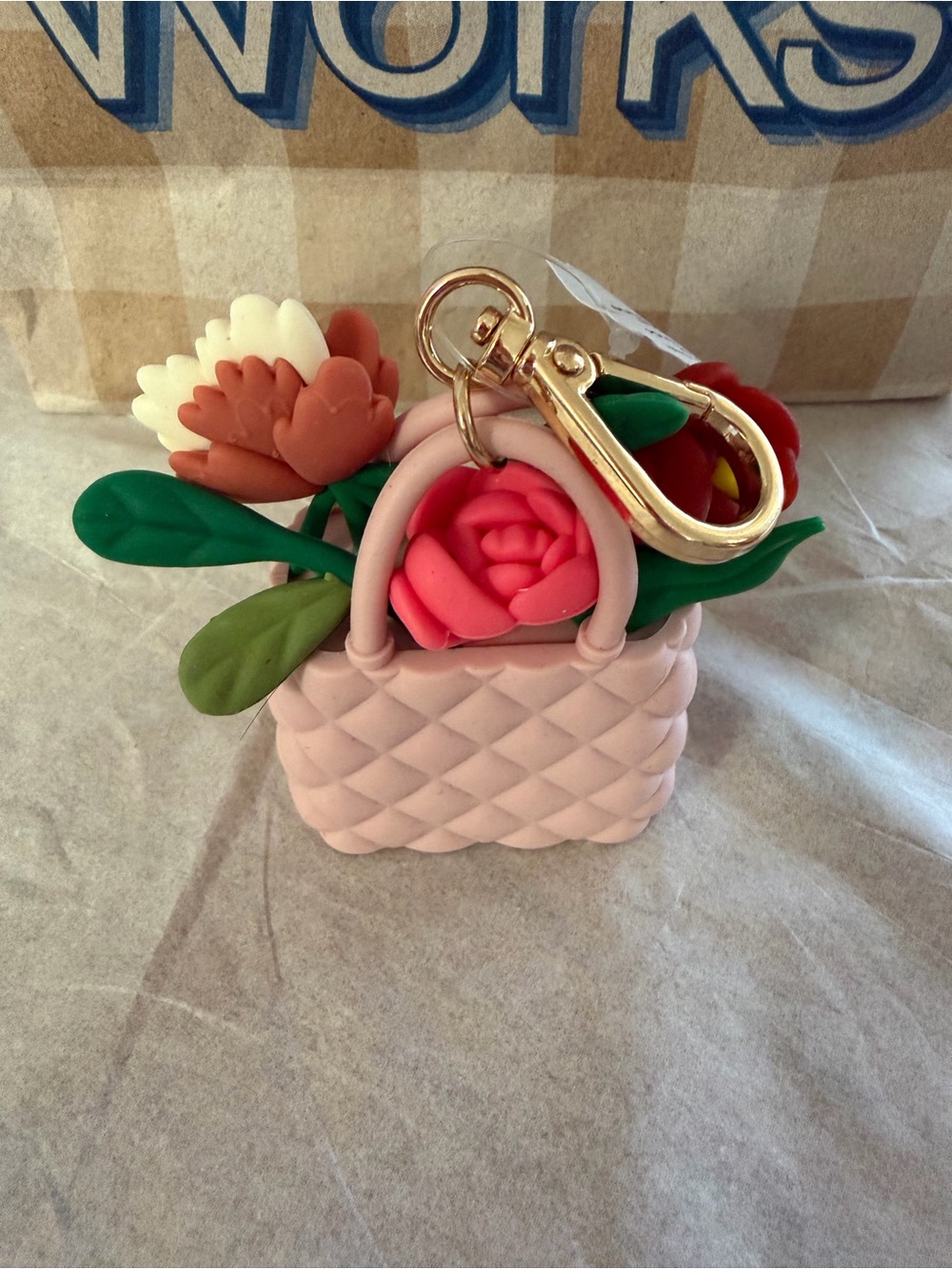 BBW NWT Pocket Sanitizer Holder. Flower Bag. 2025 Release w sanitizer  .
